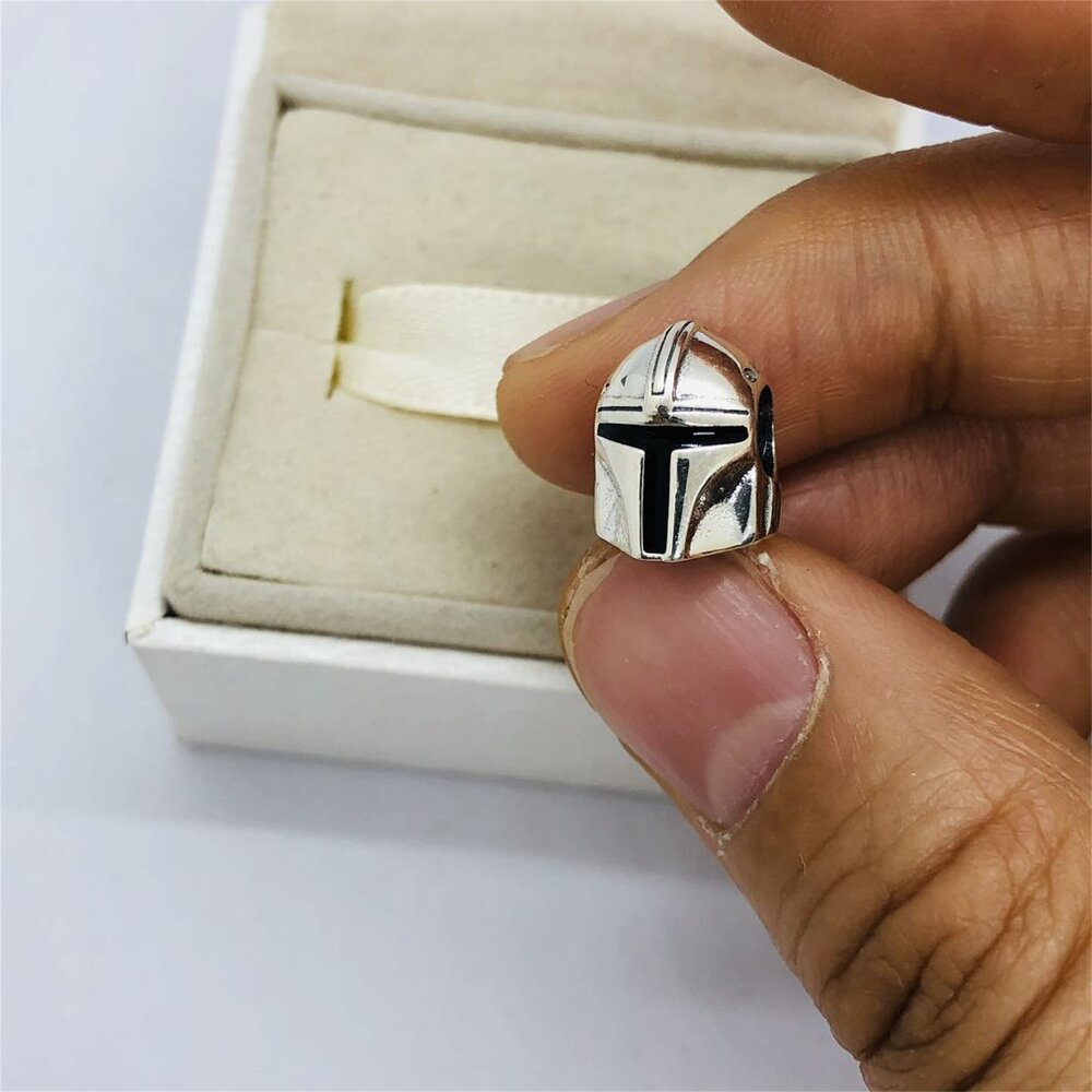 ✨✨ Pandora The Mandalorian Helmet Charm - Picture 5 of 6